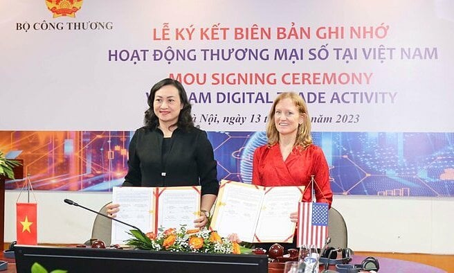 EE.UU. apoya a Vietnam en el desarrollo del comercio digital