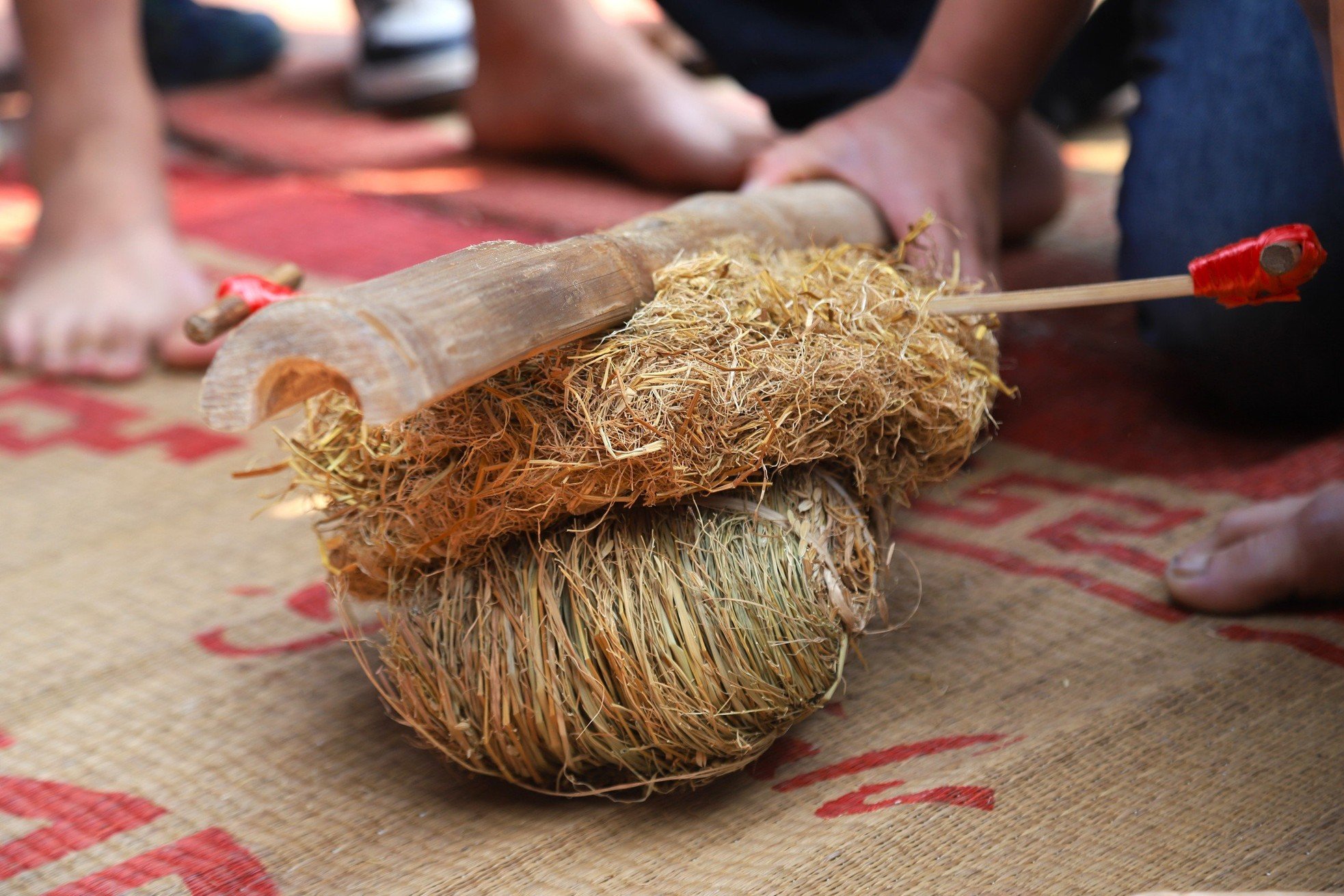 Concours unique de fabrication de feu et de cuisson du riz dans les villages de banlieue de Hanoi, photo 7