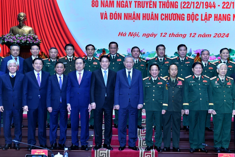 Further strengthening the role and responsibility of the General Department of Politics of the Vietnam People's Army in the new period photo 2