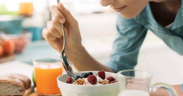 Les aliments de bon matin comme le ginseng aident à perdre du poids et à prolonger la vie