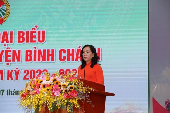 More than 1,000 farmers in Binh Chanh district donate land to build roads photo 2