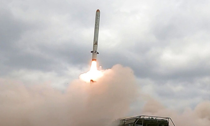 Russische Iskander-K-Rakete im März 2022 auf ein Ziel in der Ukraine abgefeuert. Foto: RIA Novosti