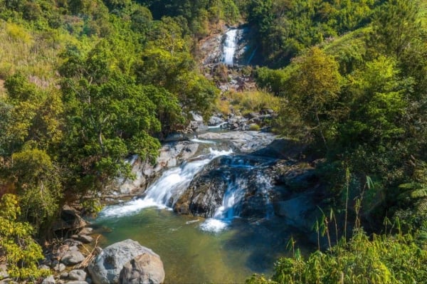 ស្វែងយល់ពីភាពស្រស់ស្អាតនៃទឹកធ្លាក់ Dak Ruoi (Kon Tum)