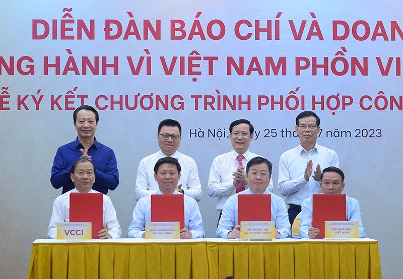 Báo chí và doanh nghiệp đồng hành vì Việt Nam phồn vinh, hạnh phúc