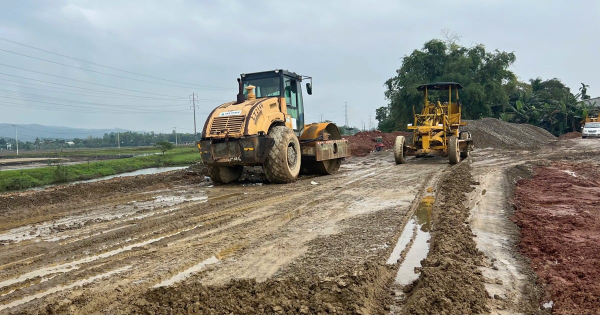 Warum wurde das 100 Milliarden VND teure Straßenbauprojekt in Quang Nam angepasst, um das Kapital zu erhöhen?