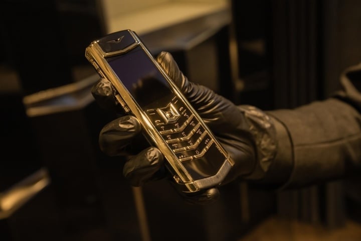 Vertu vẫn là món quà sang trọng được giới thượng lưu ưa chuộng.