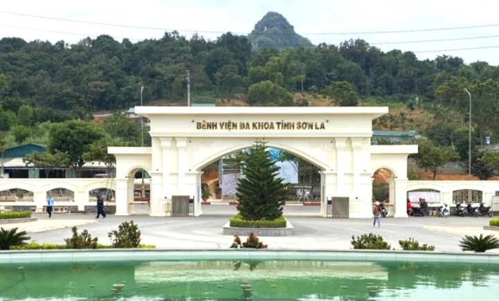 Bệnh viện Đa khoa tỉnh Sơn La: Tiếp tục nâng cao hơn nữa chất lượng khám, chữa bệnh cho nhân dân