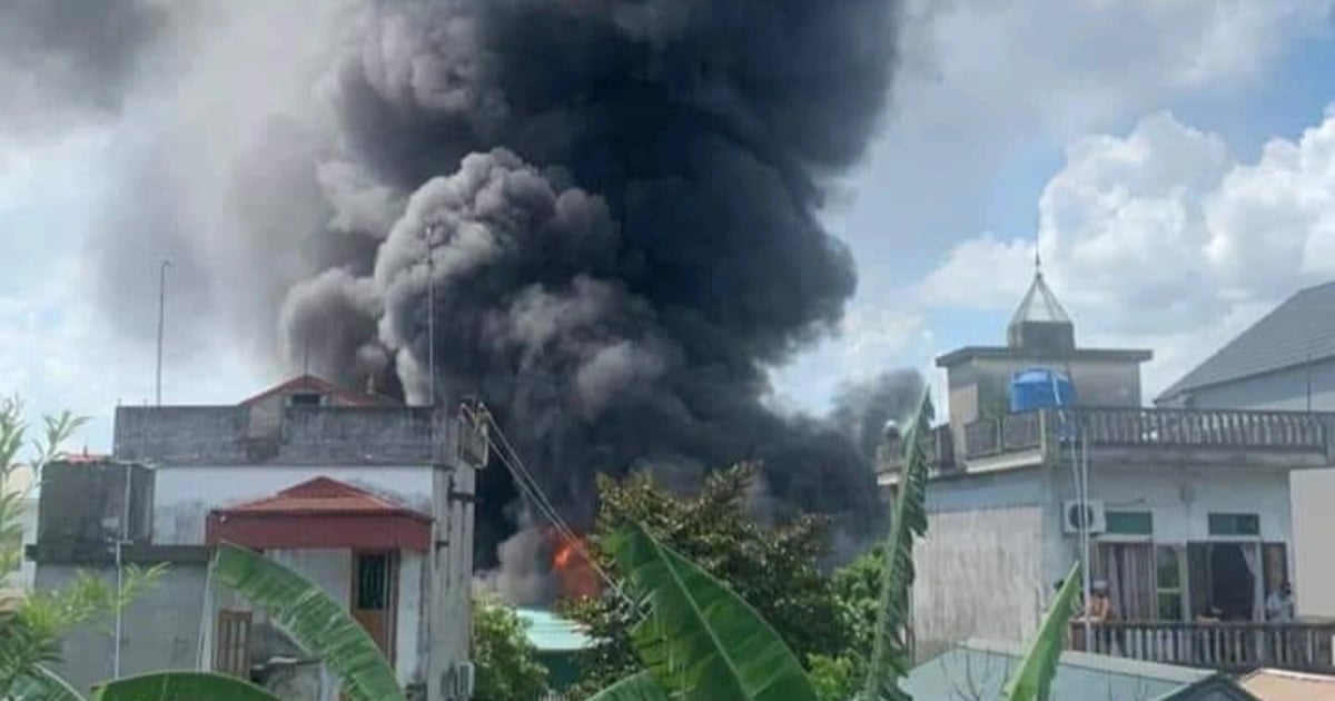 Shoe sole factory caught fire