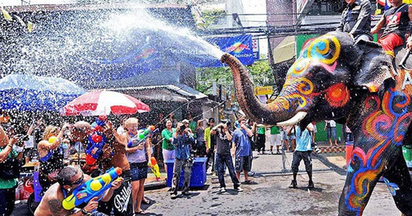 Thái Lan 'chơi sốc' khi giảm giá vé máy bay ngay cao điểm tết té nước