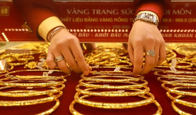 ធ្វើឱ្យទាន់សម័យលើតម្លៃមាសបិទនៅថ្ងៃទី 3 ខែសីហា: ការព្យាករណ៍វិជ្ជមានគួរតែទិញ