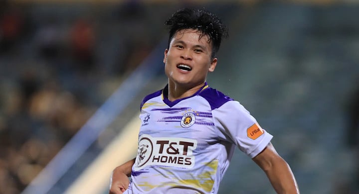 Tuan Hai ស៊ុត​បញ្ចូល​ទី​ឲ្យ Hanoi FC។