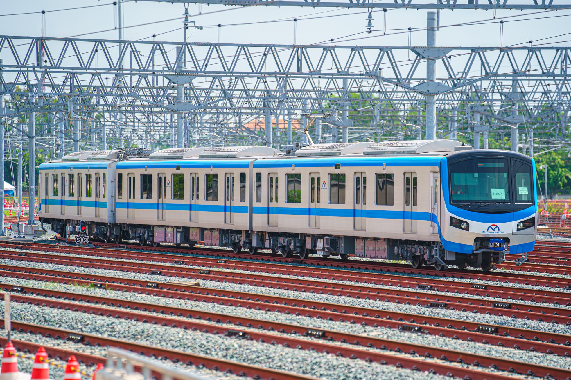 Cận cảnh depot tuyến metro số 1 đã thành hình ảnh 13
