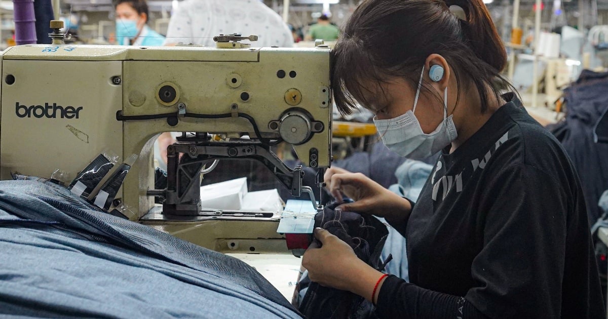 20,000 jobs are waiting for workers in Ho Chi Minh City, more than half are garment workers.