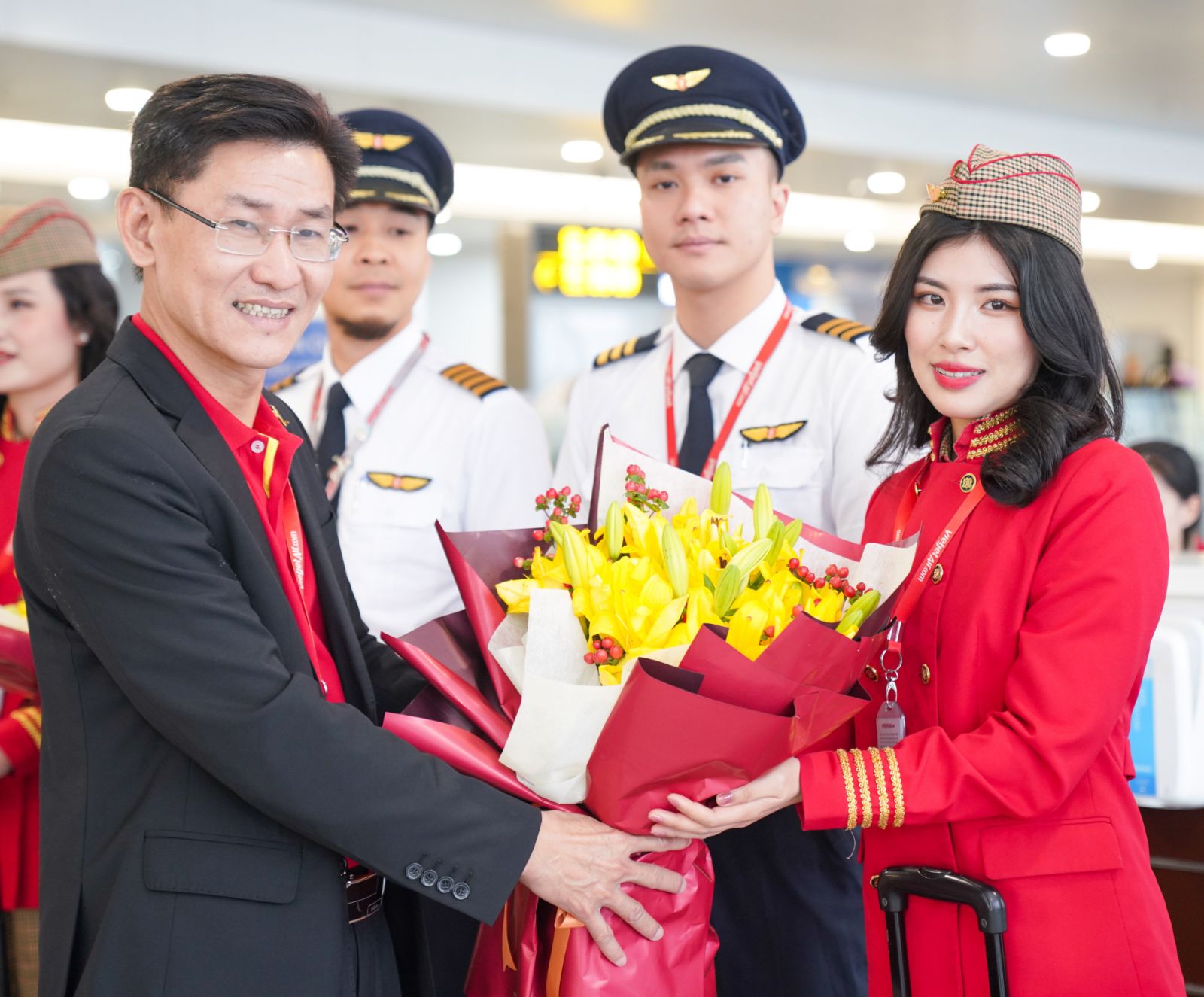 Tin vui: Vietjet chào mừng chuyến bay đầu tiên giữa Kuala Lumpur (Malaysia) và Hà Nội- Ảnh 1.