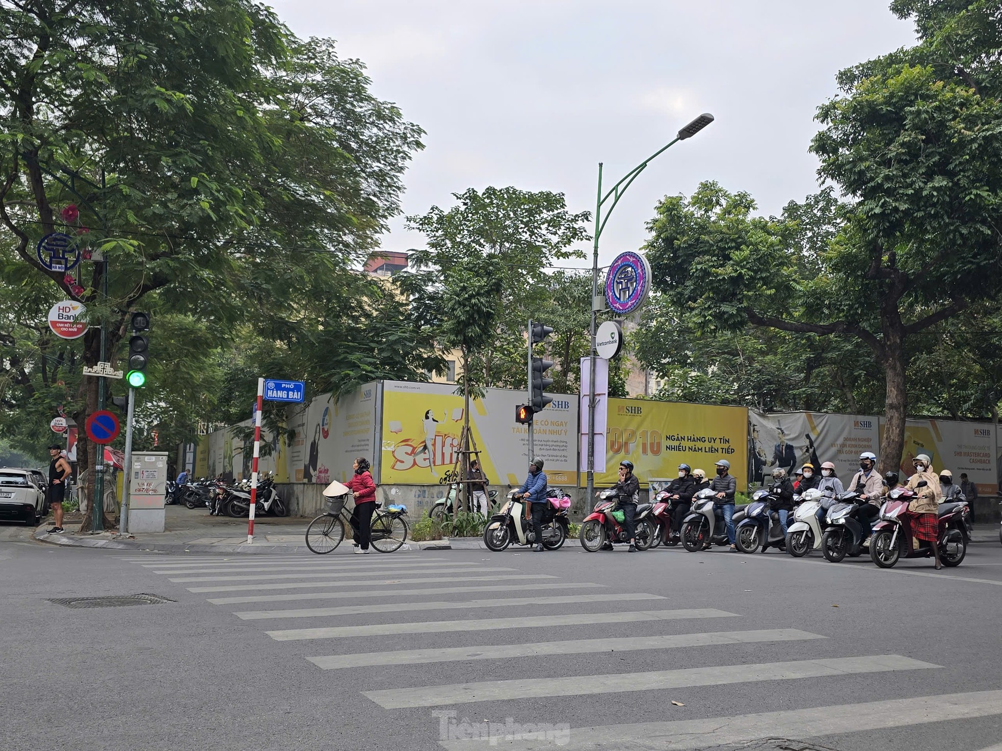 Nahaufnahme von 3 „Golden Land“-Projekten, deren Entfernung der Vorsitzende der Stadt Hanoi gerade angeordnet hat. Foto 14