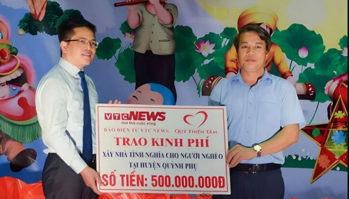 El periódico electrónico VTC News se une para construir casas de beneficencia en Thai Binh