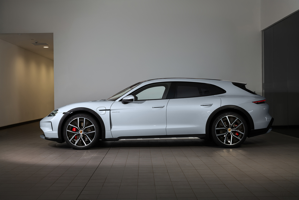 Porsche Taycan 2024 เปิดตัวในตลาดเวียดนาม ราคาเริ่มต้น 462 พันล้านดอง ภาพที่ 3