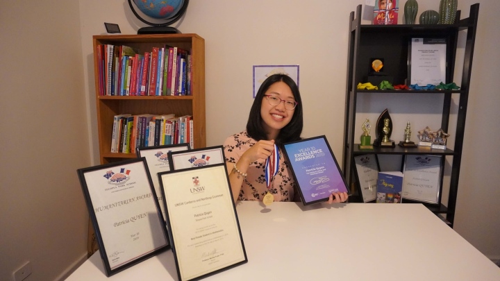 Special things about the Vietnamese female student who became university valedictorian in Australia - 1