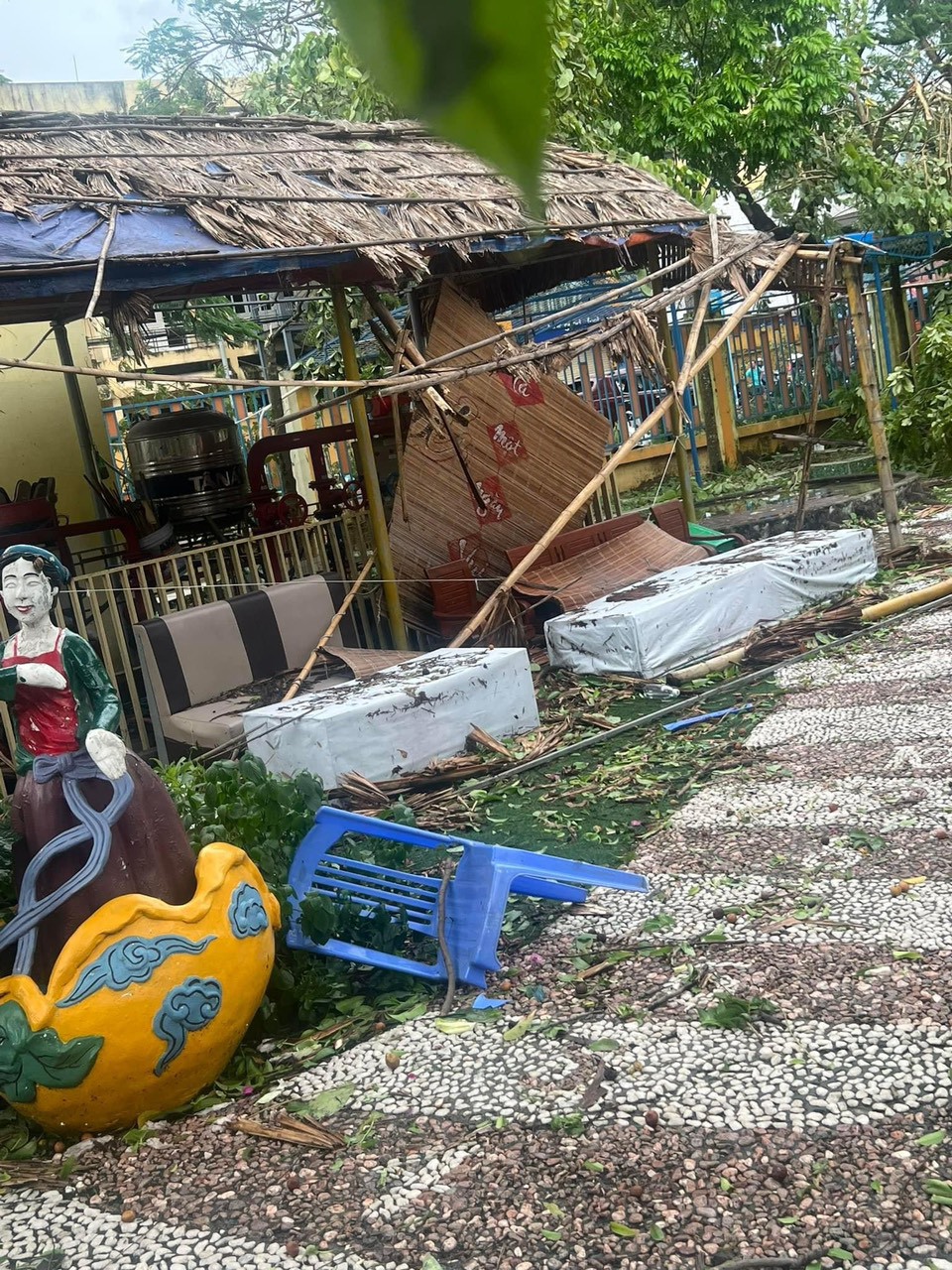 L'école maternelle Sao Sang 3 endommagée après la tempête. Photo : Vinh Quan