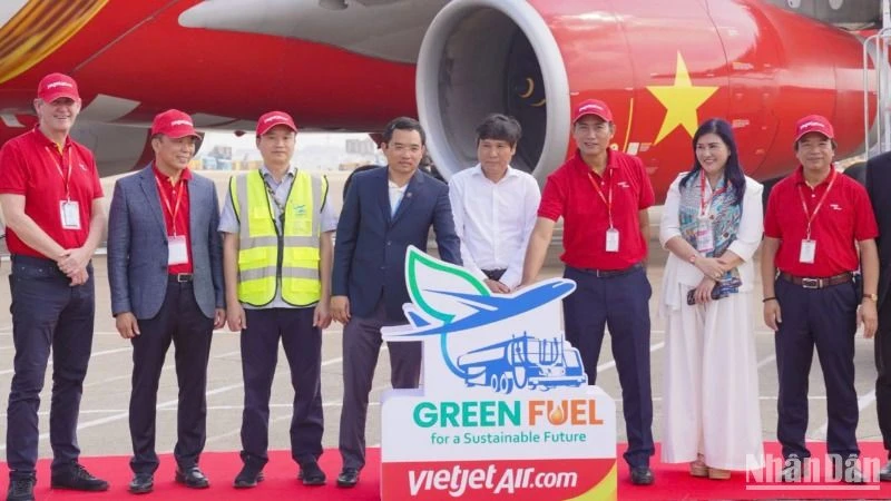 Vietjet khai thác 2 chuyến bay đầu tiên sử dụng nhiên liệu SAF, giảm thải 80% carbon