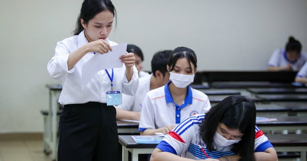 Secteur leader dans les scores d'admission de l'Université des sciences sociales et humaines de Ho Chi Minh-Ville en 2024