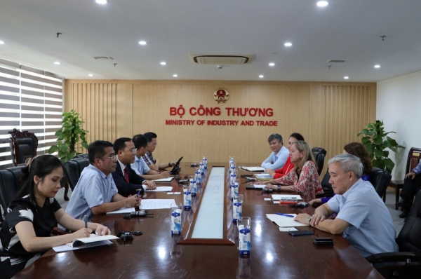 WB commits to continue providing capital support for Vietnam to implement renewable energy projects