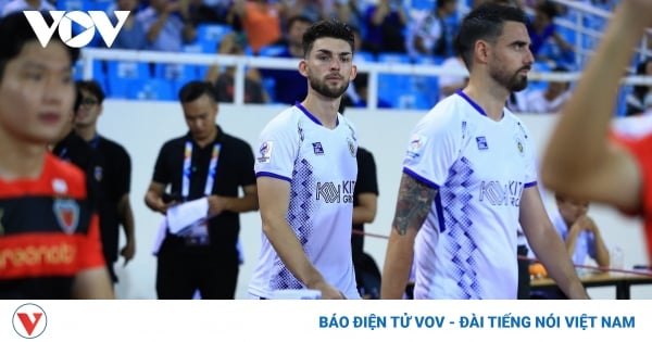 Hà Nội FC chia tay ngoại binh đầu tiên