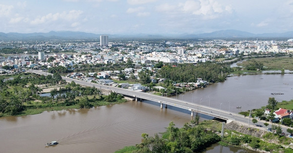 Sáp nhập hai huyện ở Quảng Nam dôi dư 182 lãnh đạo