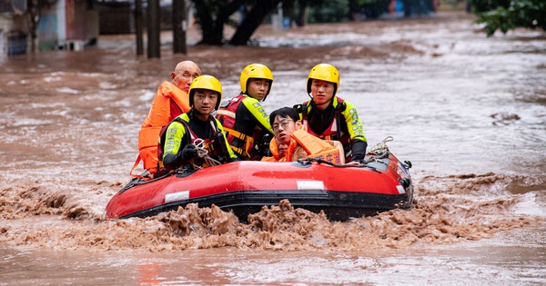 De fortes pluies provoquent de lourds dégâts à Chongqing, le président Xi Jinping donne des instructions