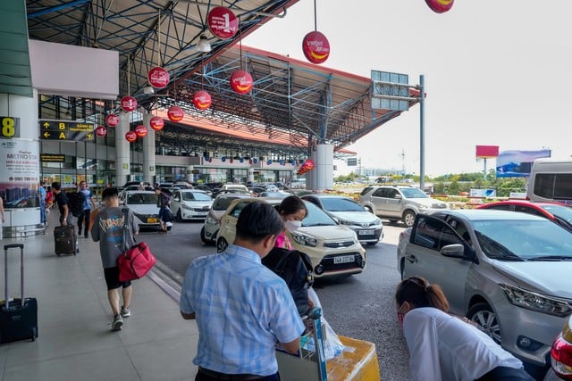 Cần lưu ý gì khi lên sân bay mùa cao điểm? - Ảnh 5.