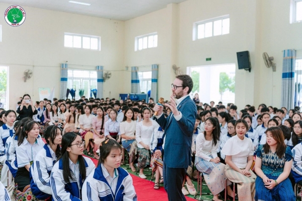 ការលើកកម្ពស់ភាពចម្រុះ និងសមធម៌