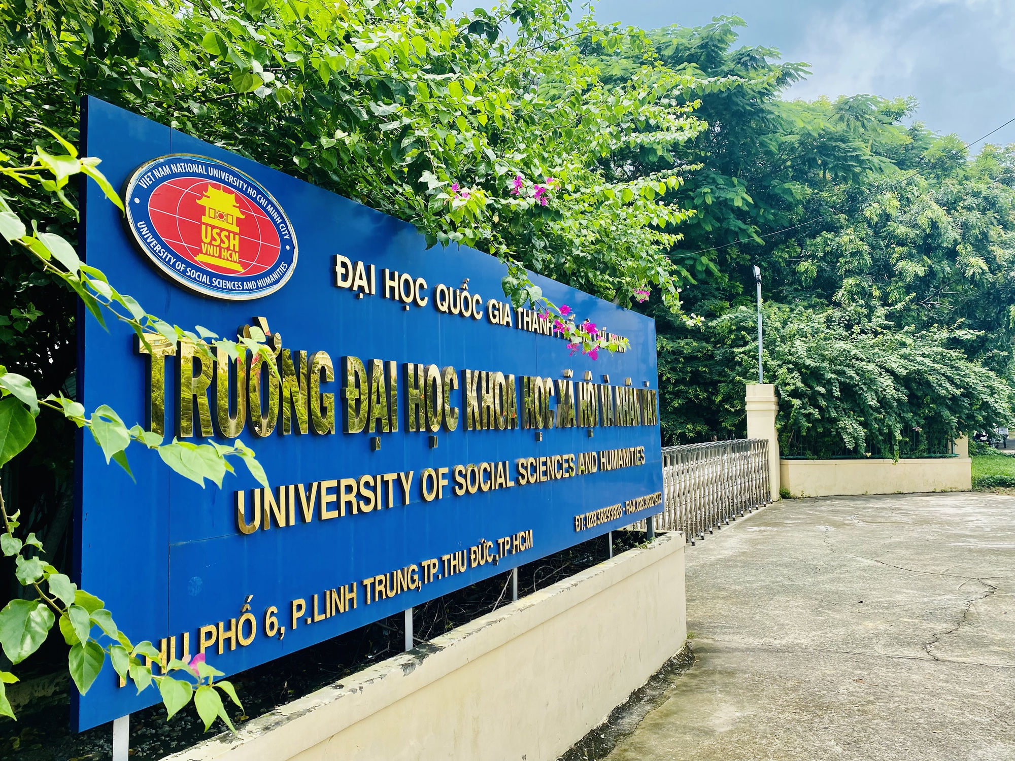 Trường ĐH Khoa học xã hội và nhân văn TP.HCM tăng học phí nhiều ngành - Ảnh 1.