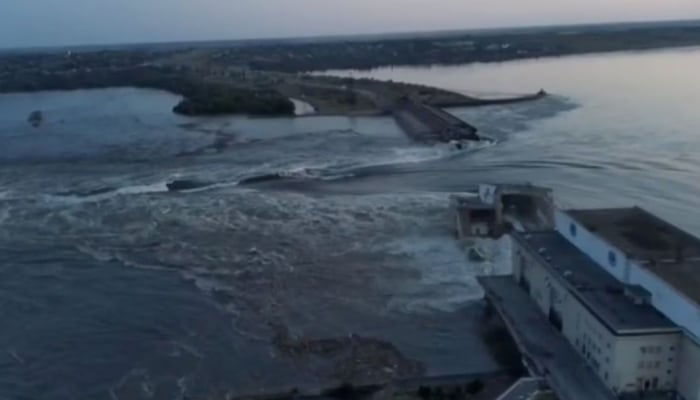 Dam burst supplying water to Crimea, causing floods and nuclear risk in Ukraine