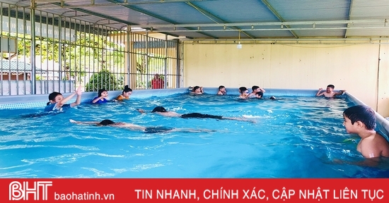 Thiết thực, ý nghĩa từ các lớp dạy bơi miễn phí ở Hà Tĩnh