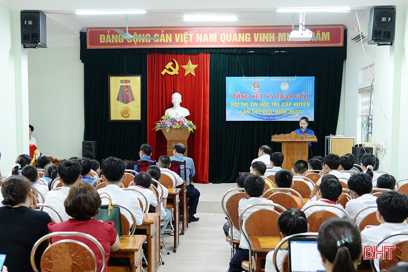 ผู้สมัคร 53 คน คว้ารางวัลในการแข่งขันสารสนเทศเยาวชนอำเภอแคนล็อก ครั้งที่ 17