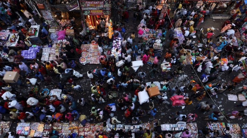 インドの人口は2023年半ばまでに中国を2900万人上回る（写真1）