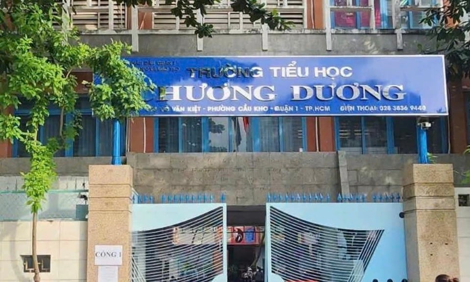 Chuong Duong Primary School, District 1, Ho Chi Minh City - where the incident occurred where a teacher asked parents for support to buy a laptop. Photo: TL