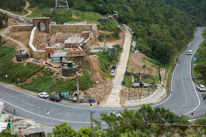 ハイヴァンクアン遺跡の修復が進行中です。写真: グエン・ドン