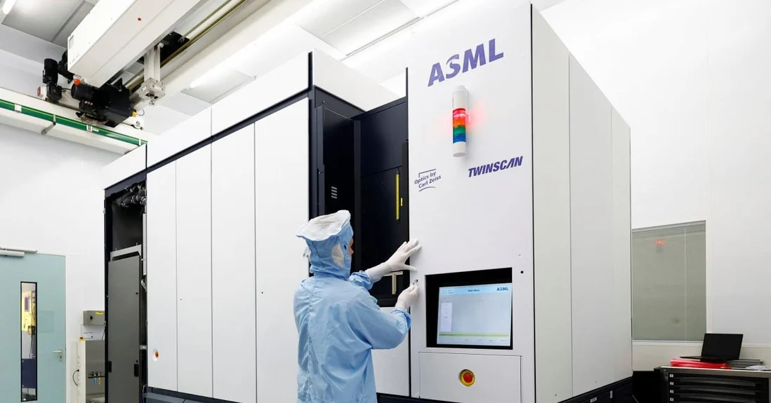 La Chine augmente ses importations de machines de fabrication de puces ASML