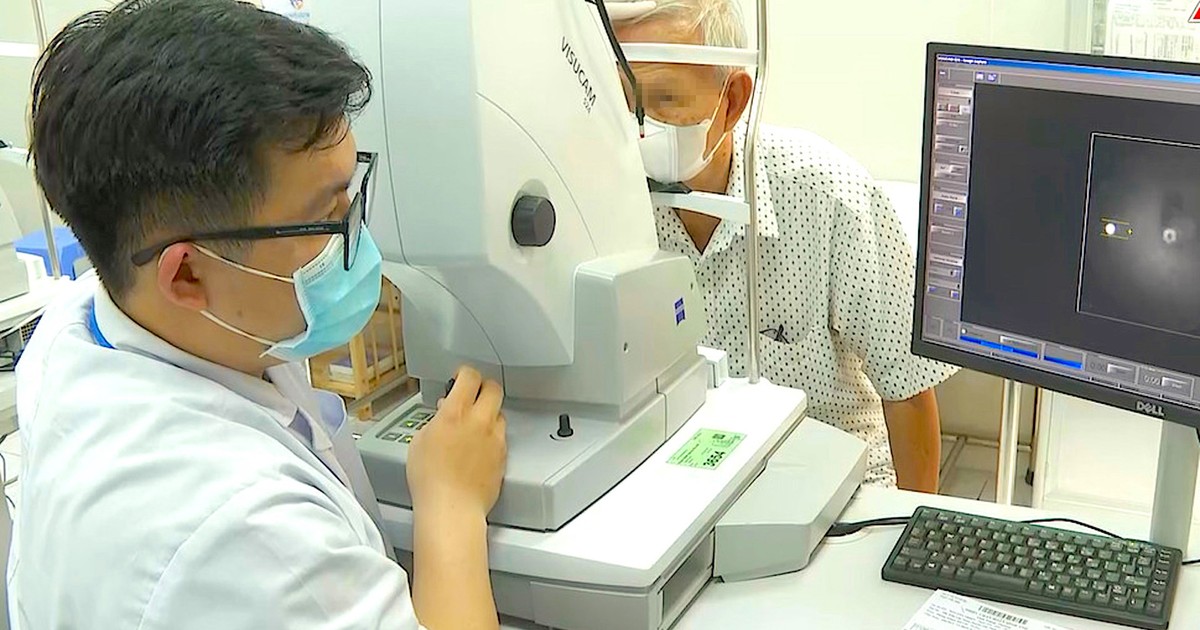 Eye disease screening with artificial intelligence