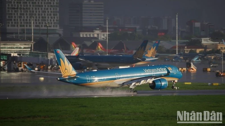 Vietnam Airlines' on-time flight rate surpasses the entire industry photo 3