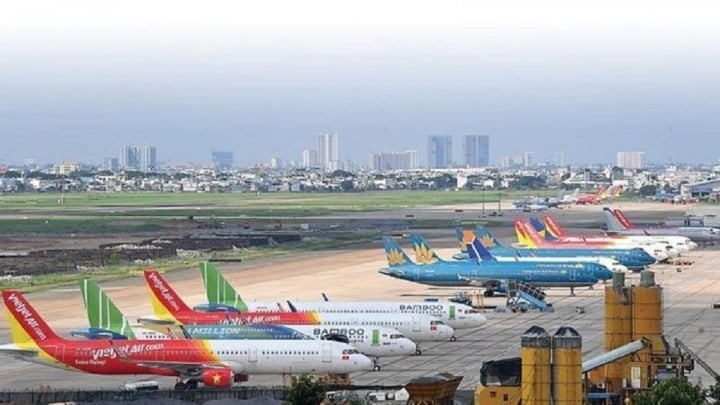 El Ministerio de Transporte estudia la ubicación del segundo aeropuerto en la región Capital - 1