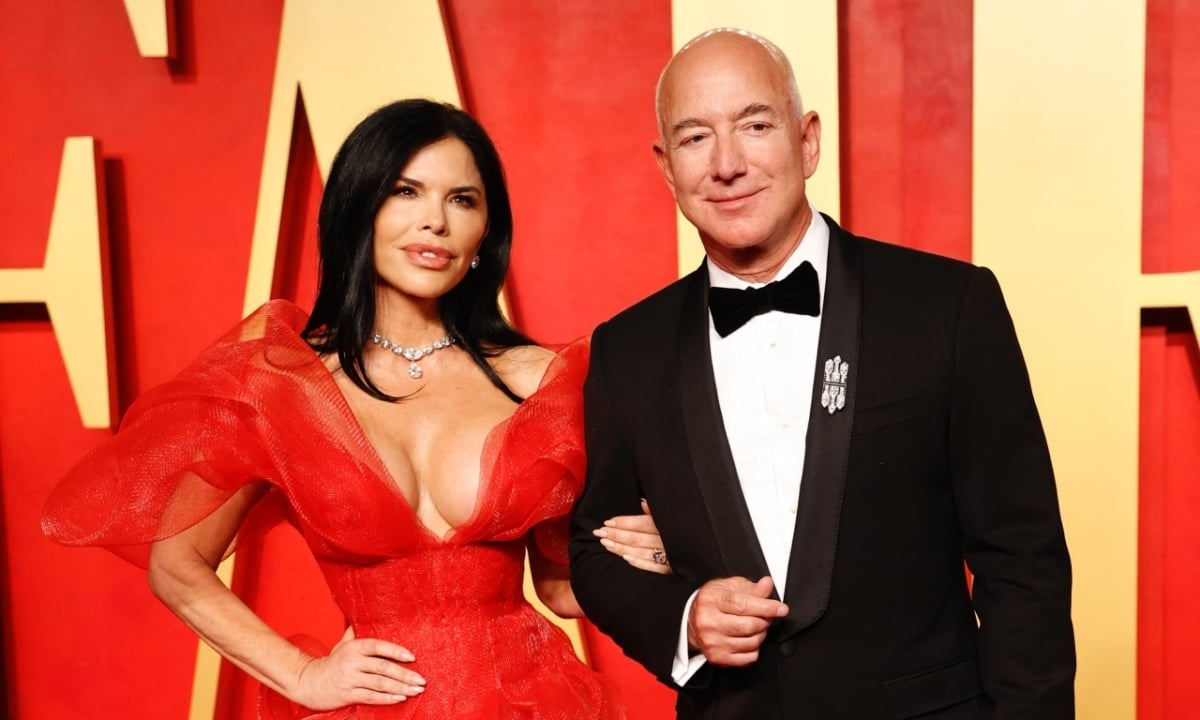 Jeff Bezos's see-through lover at the Oscars after-party