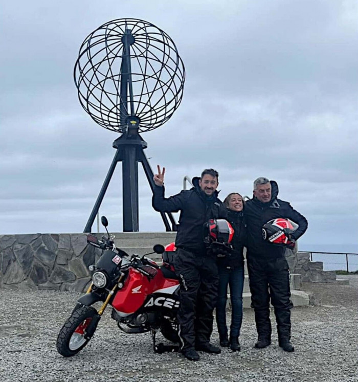 Honda Monkey établit un record en parcourant près de 4 200 km avec un seul réservoir d'essence