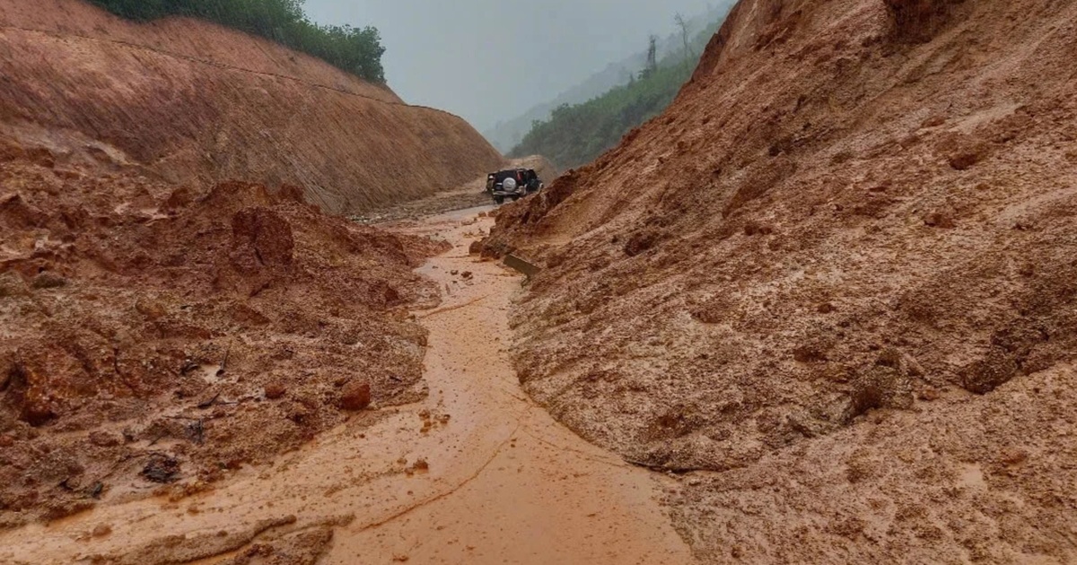 Überschwemmungen und Erdrutsche trennen Bergregion in Binh Dinh von der Außenwelt