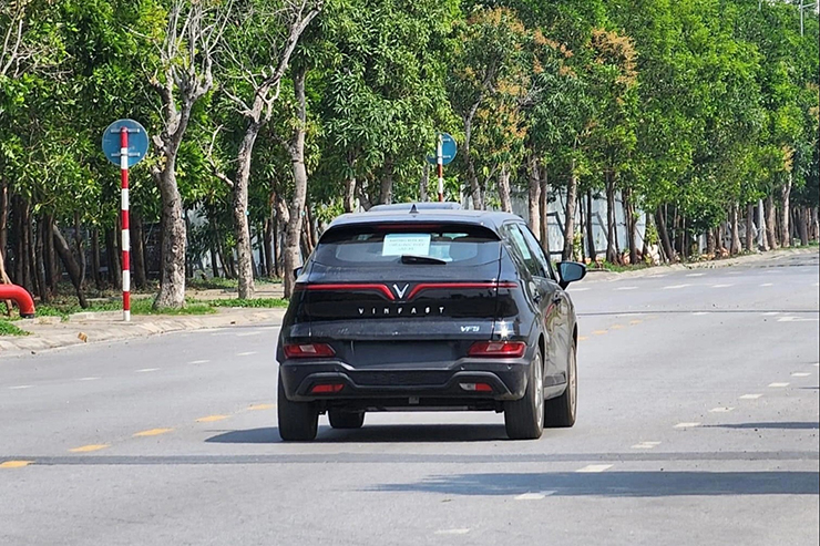 VinFast VF 5 continues to test in Vietnam, revealing new exterior colors - 7