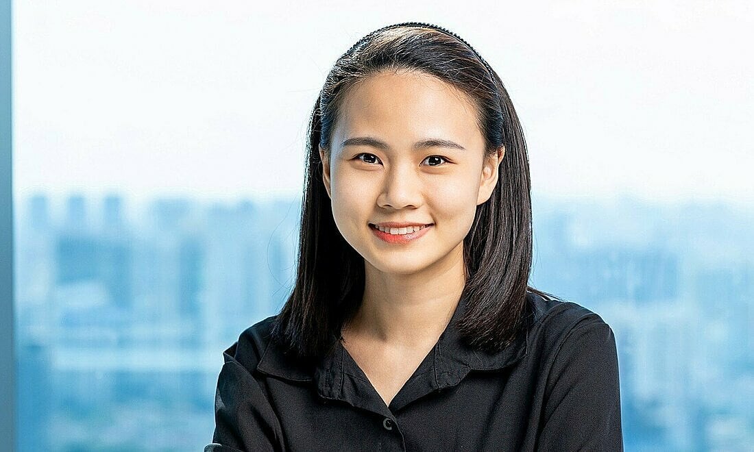 29-year-old girl passed four top business schools in the world