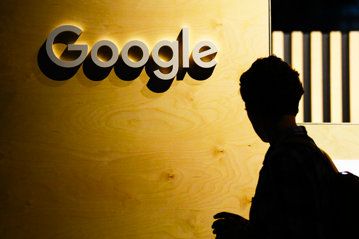 Google はエンジニアリング、ハードウェア チームで数百人の雇用を削減しました。 （出典：CNN）