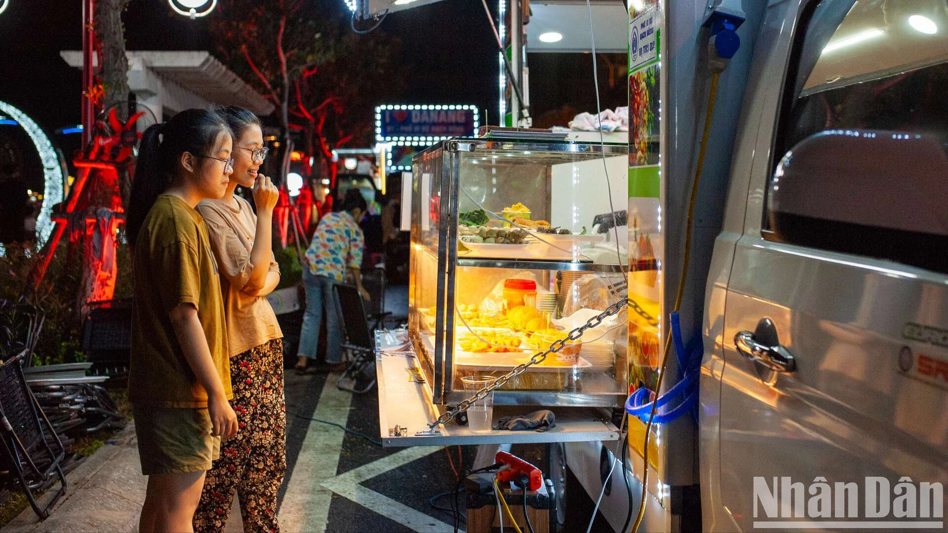 [Photo] Gros plan de la première rue piétonne au bord de la rivière de Da Nang, photo 9