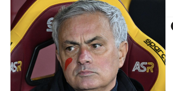 Được xướng tên, HLV Mourinho đăng thông điệp bất ngờ cảm ơn CĐV AS Roma